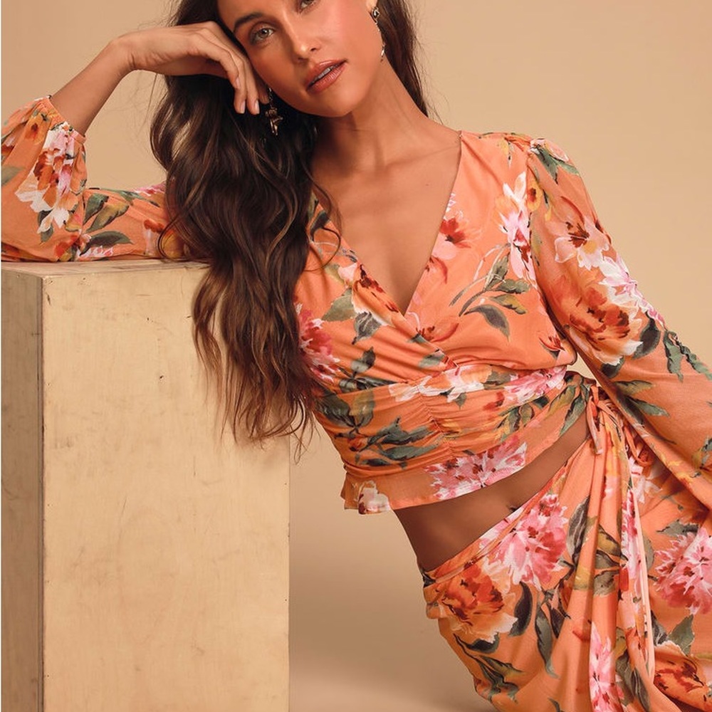 Lulus vacation two piece flora long sleeve crop top and skirt